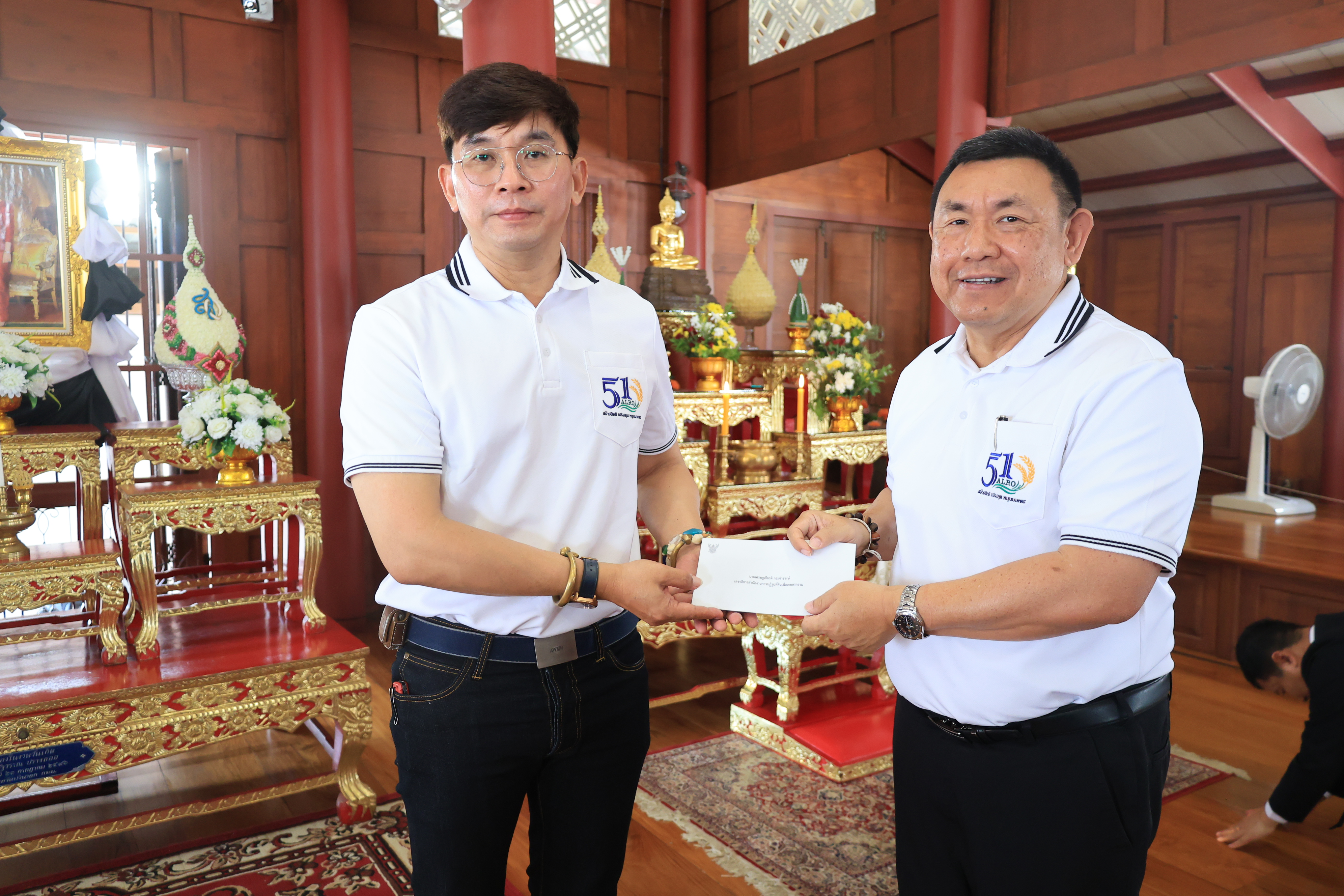 title - เลขาธิการ ส.ป.ก. เป็นประธานในพิธีทำบุญถวายสังฆทานอุทิศส่วนให้พี่น้องช่างสำรวจผู้ล่วงลับ ประจำปี 2569 